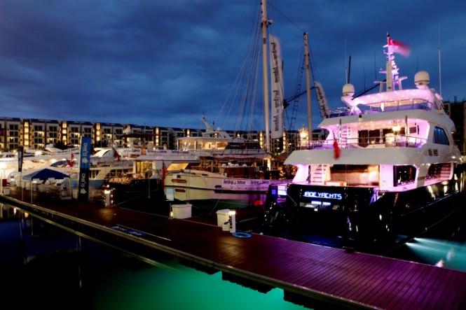 Singapore Yacht Show 2011 - Marina at night