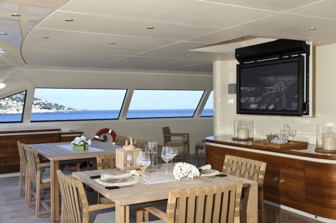 72m Motor Yacht Azteca - Sun Deck Detail