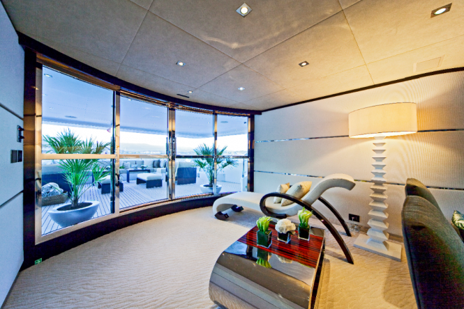 MondoMarine Yacht Manifiq Main Salon Hall - Interior by Luca Dini Design