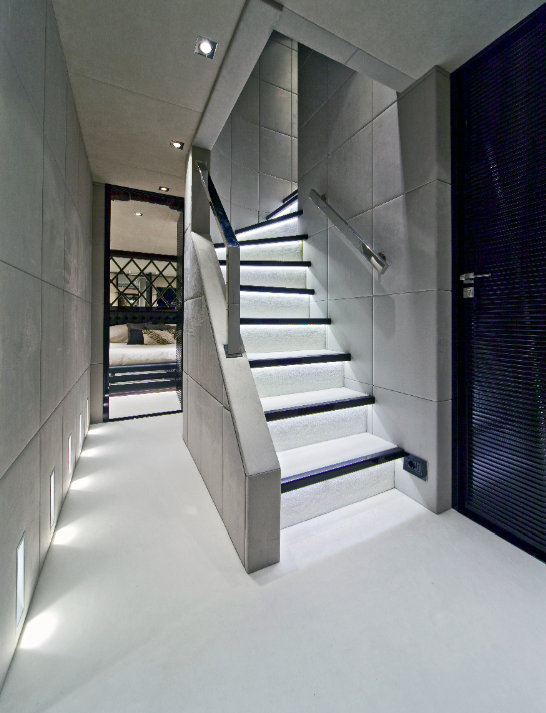 Motor Yacht Manifiq Guest Hall - Interior by Luca Dini Design