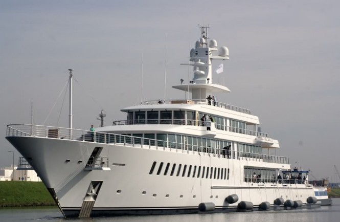 88 metre yacht Fountainhead launched by Feadship