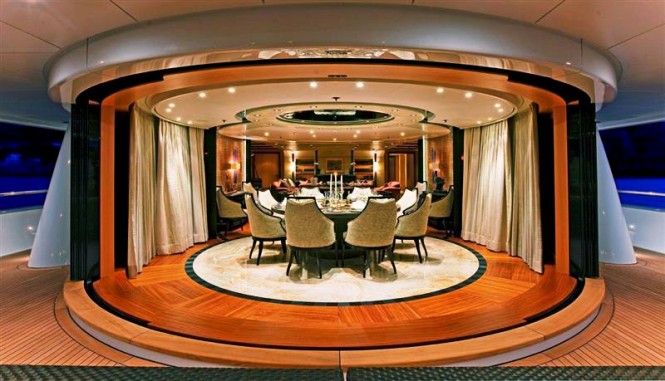 Yacht Imagine - Dining room - Photo Credit Marc Paris