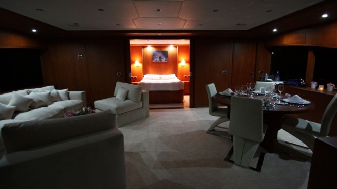 Yacht Seven Spices Private Dining in the Sky Suite - Image credit LuxuryMotorYachts Yacht Seven Spices Private Dining in the Sky Suite - Image credit LuxuryMotorYachts
