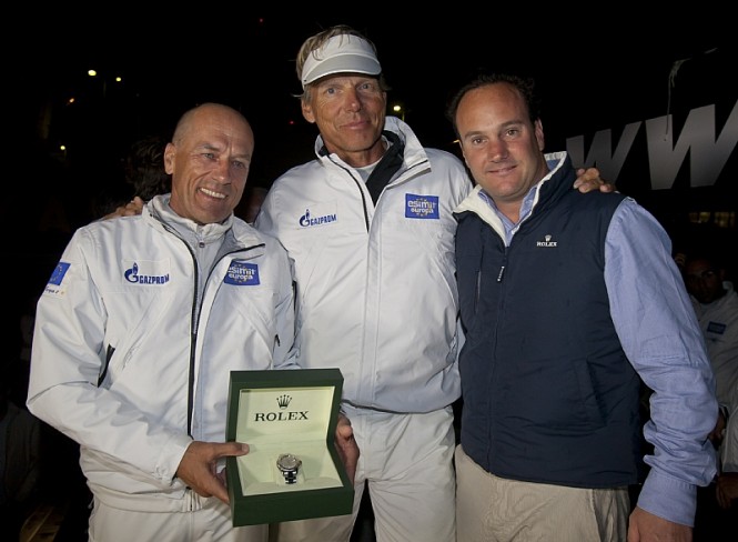 Igor Simcic, owner of ESIMIT EUROPA 2, Jochen Schuemann (skipper) and Lionel Schurch, Rolex SA Igor Simcic, owner of ESIMIT EUROPA 2, Jochen Schuemann (skipper) and Lionel Schurch, Rolex SA