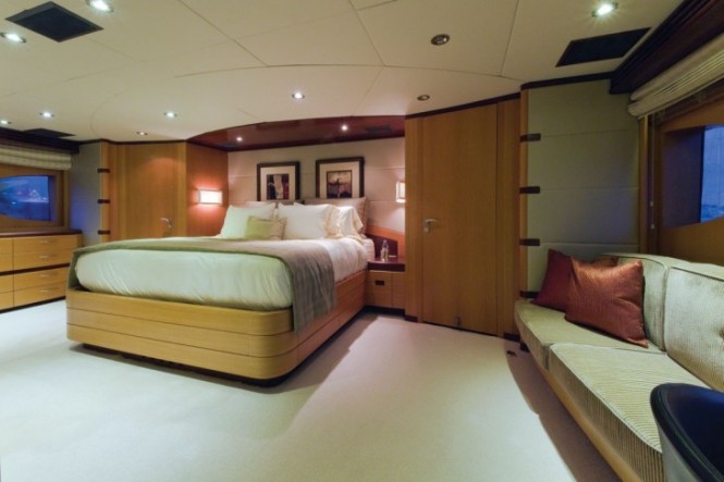 Motor Yacht CHOSEN ONE Cabin Motor Yacht CHOSEN ONE Cabin