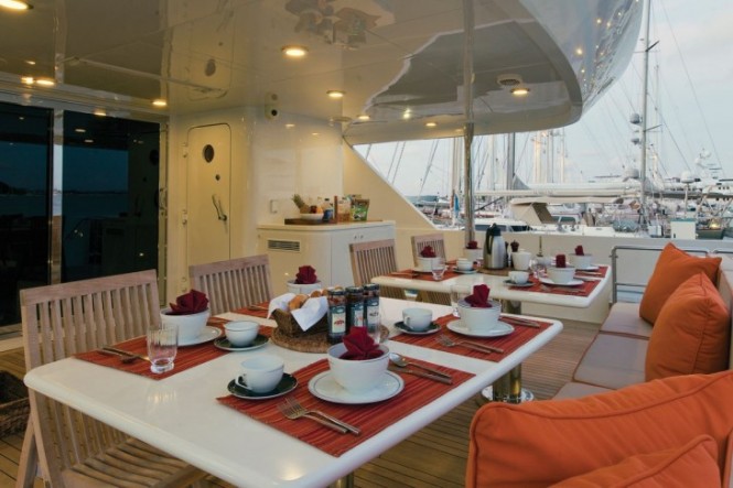 Motor Yacht CHOSEN ONE aft deck Motor Yacht CHOSEN ONE aft deck