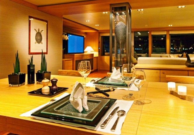 Yacht Exuma - Dining Yacht Exuma - Dining
