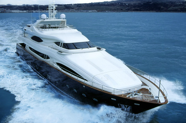 39.6 m motor yacht ‘5G’ launched by CRN