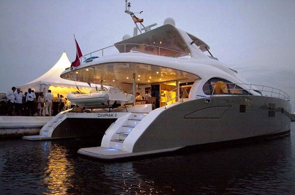 Mediterranean Premiere in Spain for Charter yacht DAMRAK II – a 70 Sunreef Power Catamaran
