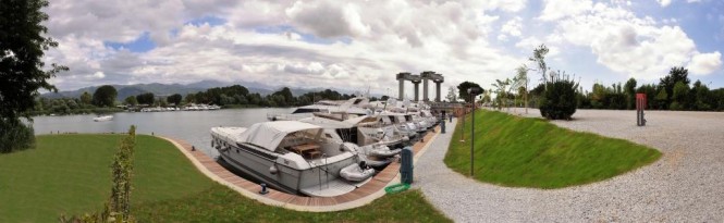 Sanlorenzo installs new Marina travel lift for fibreglass planning hulls from 62 to 108' Sanlorenzo installs new Marina travel lift for fibreglass planning hulls from 62 to 108'