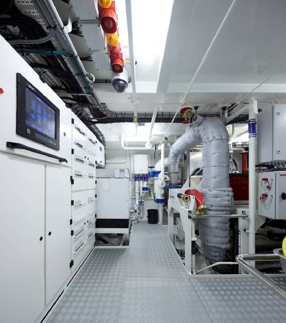 Motor Yacht Moonen 97 - Engine Room Motor Yacht Moonen 97 - Engine Room