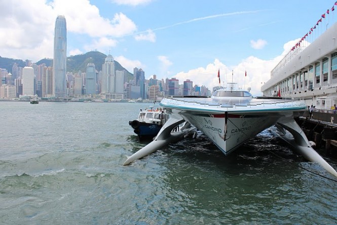 MS Tûranor PlanetSolar is on her way to Singapore after one week in Hong Kong
