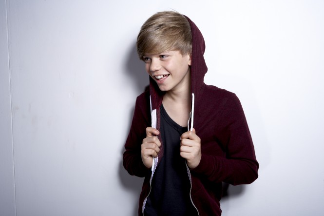 Ronan Parke to perform at launch of Sunseeker Manhattan 53 motor yacht at PSP Southampton Boat Show