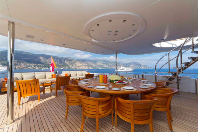 Al fresco dining - charter yacht Troyanda - Photographer: Marc Paris Al fresco dining - charter yacht Troyanda - Photographer: Marc Paris