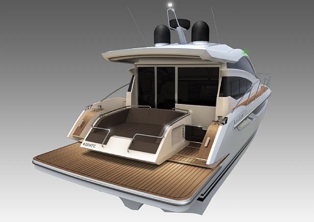 Motor yacht Galeon 420 Fly - rear view Motor yacht Galeon 420 Fly - rear view