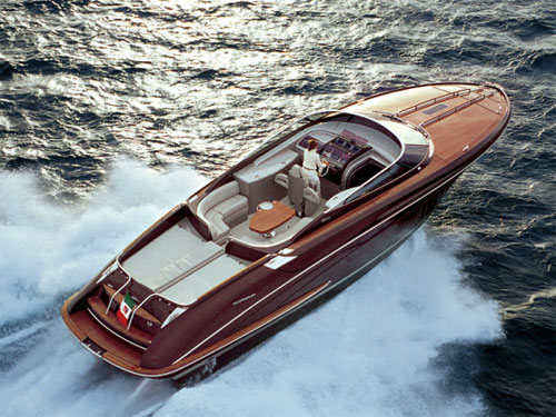 Riva´s ISEO and AQUARAMA yacht tenders in two important international events in December