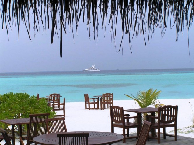 Feadship motor yacht Jana available for charter in the Maldives! Feadship motor yacht Jana available for charter in the Maldives!