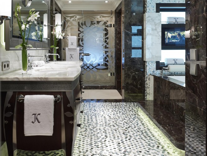 Owner´s Bathroom - Super Yacht Kaiser ©David Churchill Owner´s Bathroom - Super Yacht Kaiser ©David Churchill