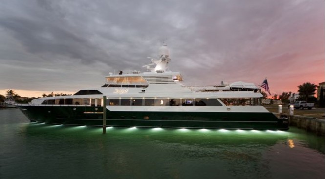 Serque superyacht - side view photographed by M. Paris Serque superyacht - side view photographed by M. Paris