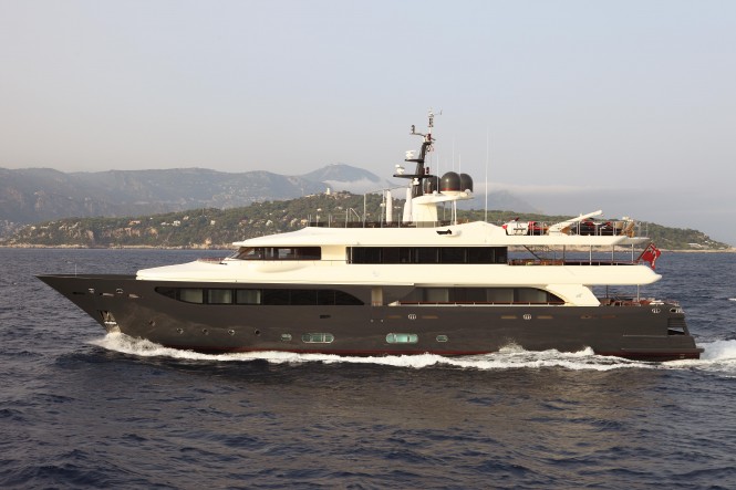 43m Luxury Yacht Lady Trudy - side view 43m Luxury Yacht Lady Trudy - side view