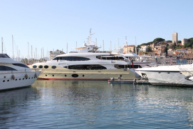 Open Day on board Majesty 125 charter yacht Grenadines III