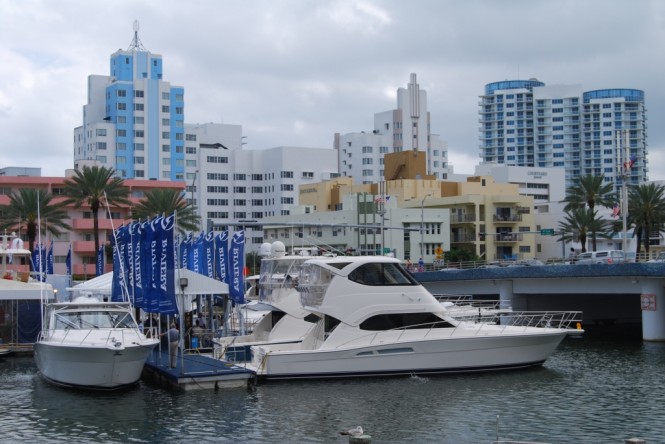 Riviera’s new 53 Enclosed Flybridge Yacht debuts at Miami Boat Show