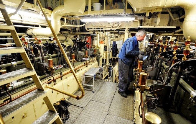 Dona Amelia Superyacht´s Engine room Dona Amelia Superyacht´s Engine room
