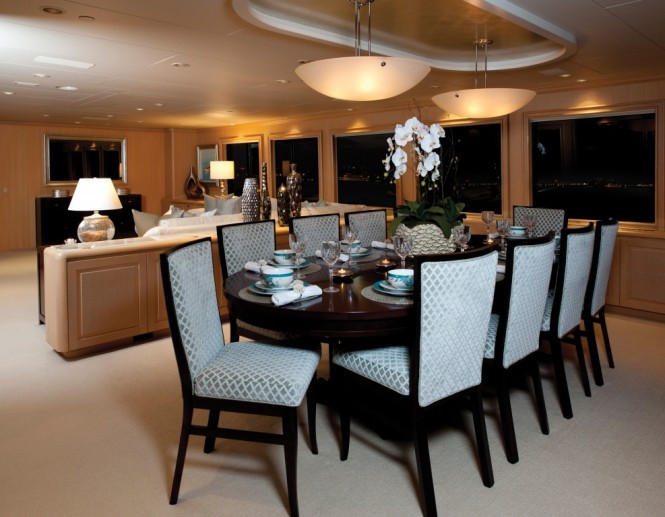 Motor yacht FIRST DRAW - Dining 2 Motor yacht FIRST DRAW - Dining 2
