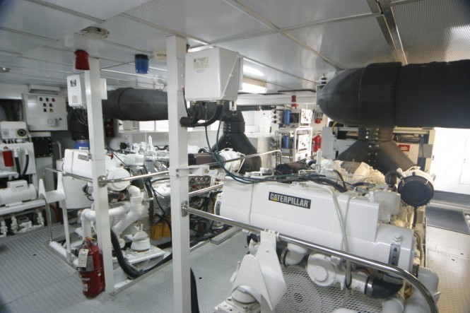 Motor yacht FIRST DRAW - Engine room Motor yacht FIRST DRAW - Engine room