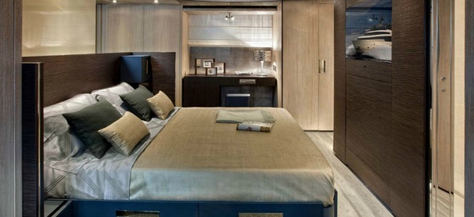 On board the super yacht SL94 On board the super yacht SL94
