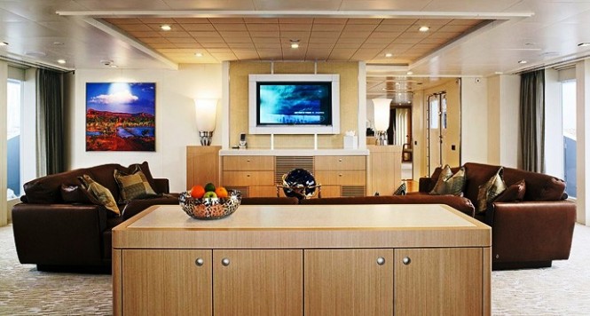 Charter Yacht IDOL (ex OUTBACK) - Lounge Charter Yacht IDOL (ex OUTBACK) - Lounge