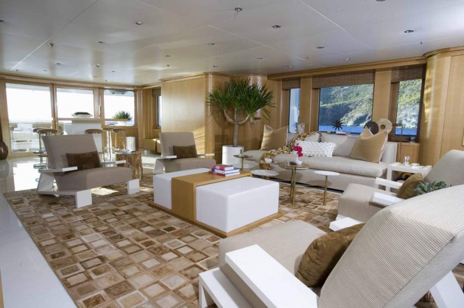 HELIOS Superyacht - Salon HELIOS Superyacht - Salon