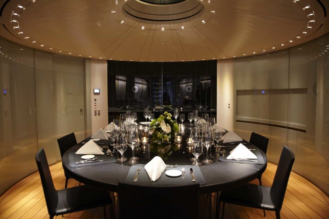 Charter Yacht Panthalassa - Dining Table