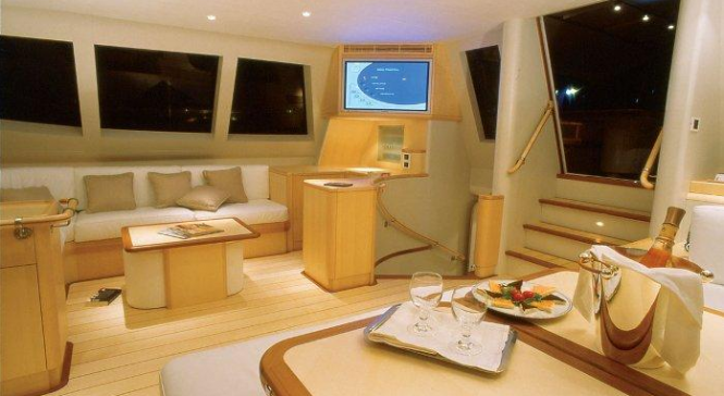 Luxury charter yacht VAIMITI Luxury charter yacht VAIMITI