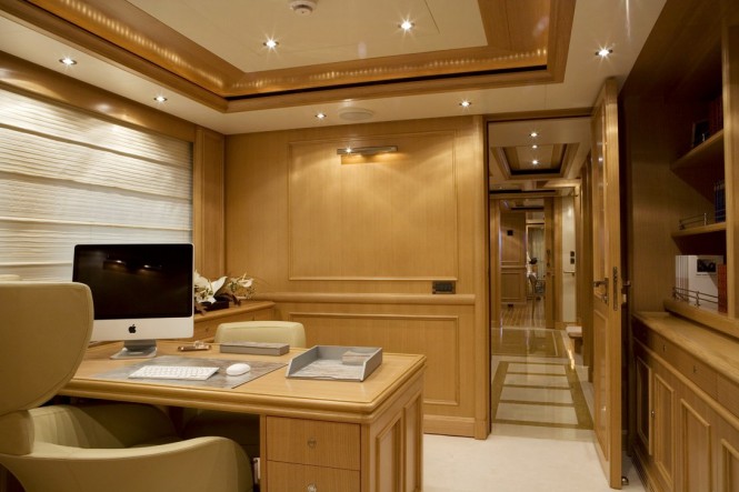 Motor Yacht HANA - Master Study Motor Yacht HANA - Master Study