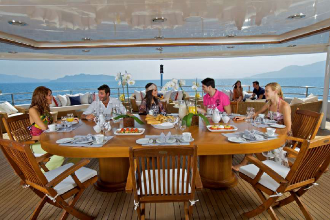 Superyacht O'Mega - Upper Deck Dining