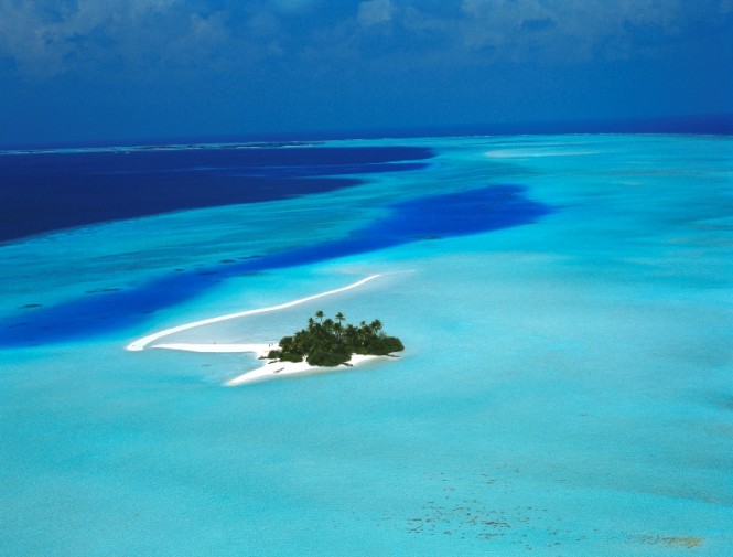Maldives – a world favorite for a superyacht cruising journey
