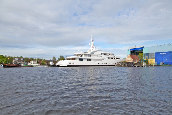 Feadship Superyacht HAMPSHIRE II leaves the construction shed