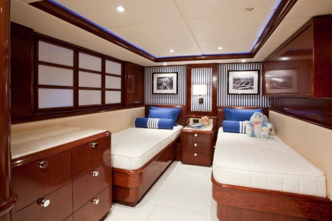 Glaze superyacht - Twin cabin Glaze superyacht - Twin cabin