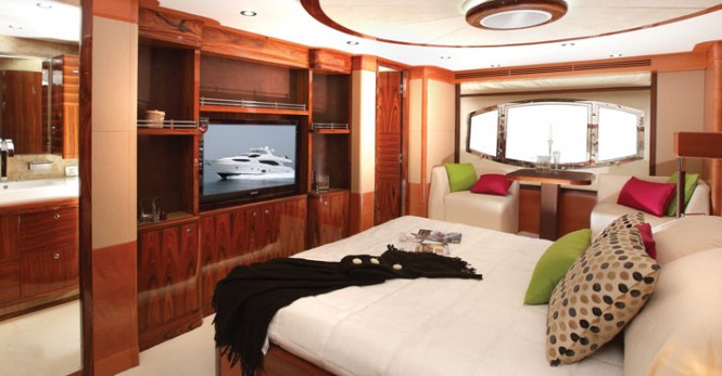Gulf Craft Majesty 101 superyacht Owner's Stateroom Gulf Craft Majesty 101 superyacht Owner's Stateroom