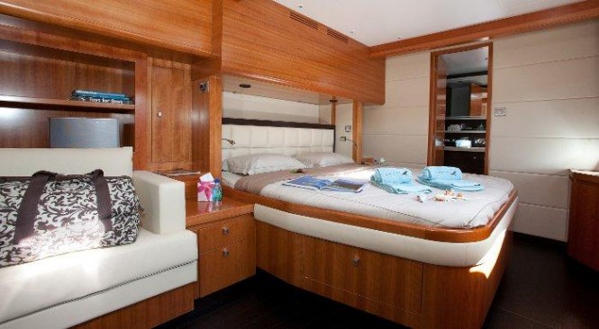 Luxury catamaran World's End - Owner cabin Luxury catamaran World's End - Owner cabin