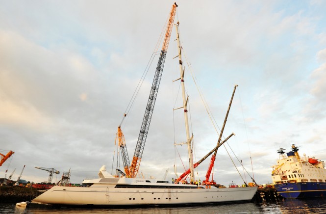 Luxury sailing yacht M5 - side view Luxury sailing yacht M5 - side view