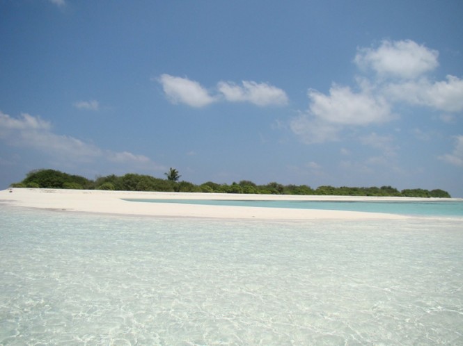 Medhufinolhu Island white beaches Medhufinolhu Island white beaches
