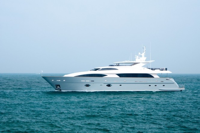 RP120 motor yacht MUSES by Horizon Yachts RP120 motor yacht MUSES by Horizon Yachts