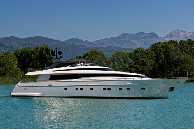 Sanlorenzo launch 33m motor yacht REGINE (SL108)