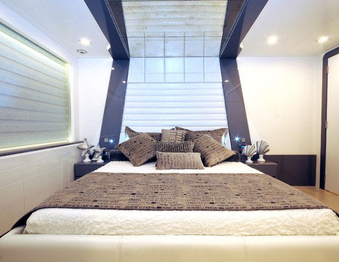 41m luxury motor yacht Azra 41m luxury motor yacht Azra