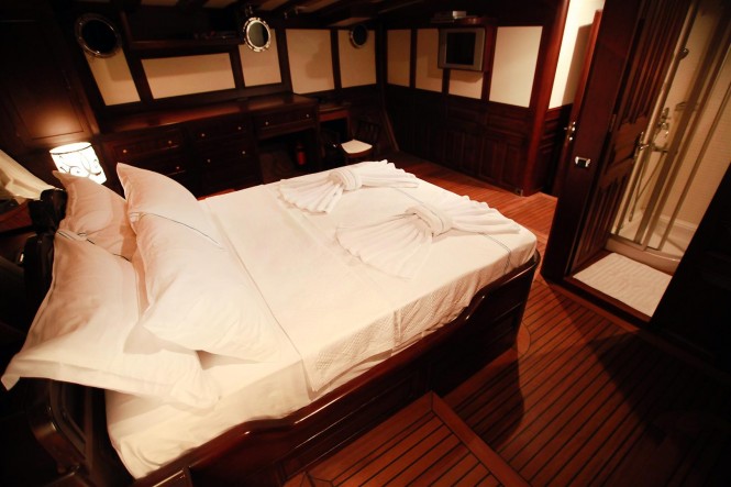 Accommodation aboard luxury Turkish Gulet Grande Mare Accommodation aboard luxury Turkish Gulet Grande Mare