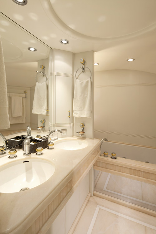 Charter Yacht LA MASCARADE - Master Bathroom Charter Yacht LA MASCARADE - Master Bathroom