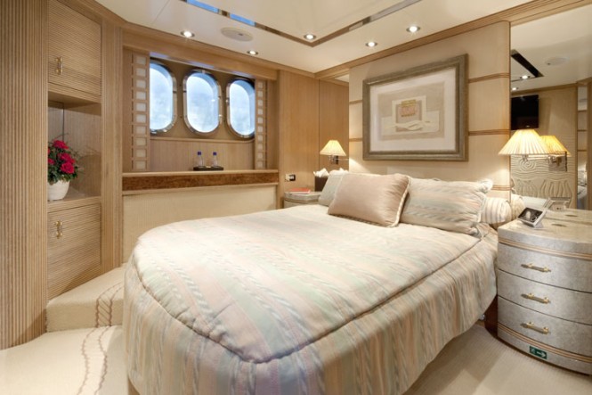 Motor Yacht LA MASCARADE - VIP Cabin Motor Yacht LA MASCARADE - VIP Cabin