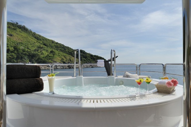 Spa Pool aboard superyacht Axioma Spa Pool aboard superyacht Axioma